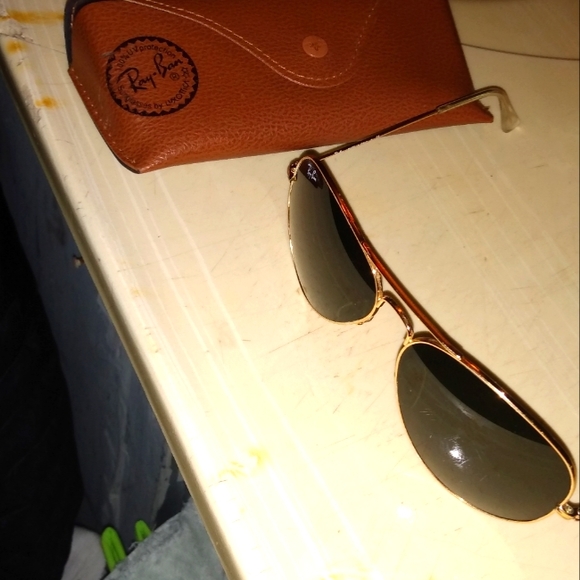 Ray Ban Aviators Gold - Picture 1 of 2